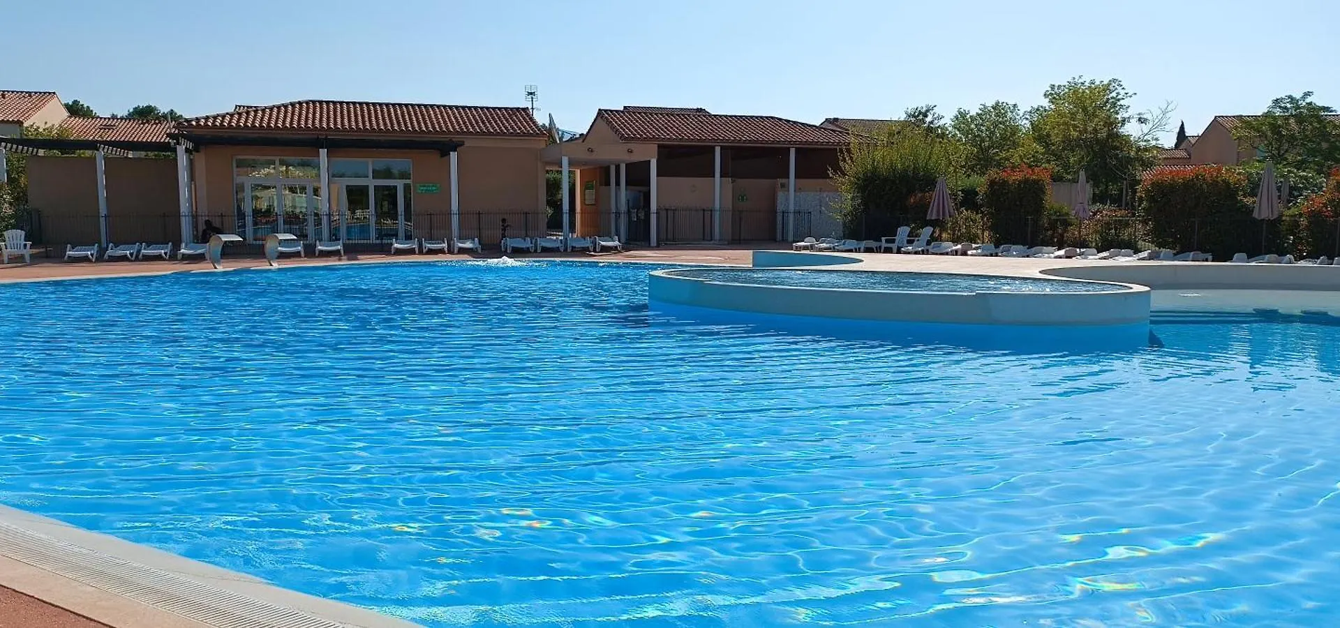 Villa Residence Les Demeures Du Ventoux - Vacanceole Aubignan 0*,