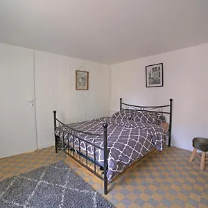 https://chambre-3-calme-1-station-de-paris.fr-paris.fr